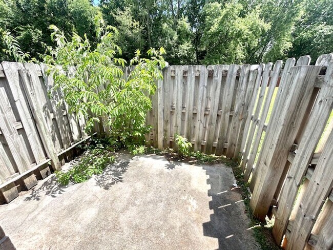 Building Photo - 132 Railroad Ridge Rd