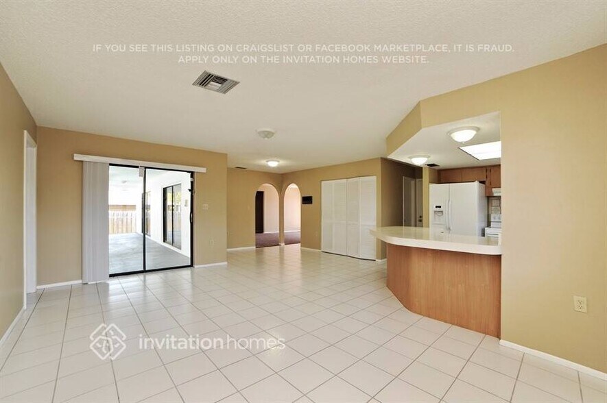 Building Photo - 7023 Bramblewood Dr