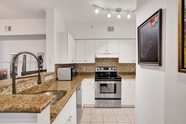 Building Photo - 2220 Tuscany Way