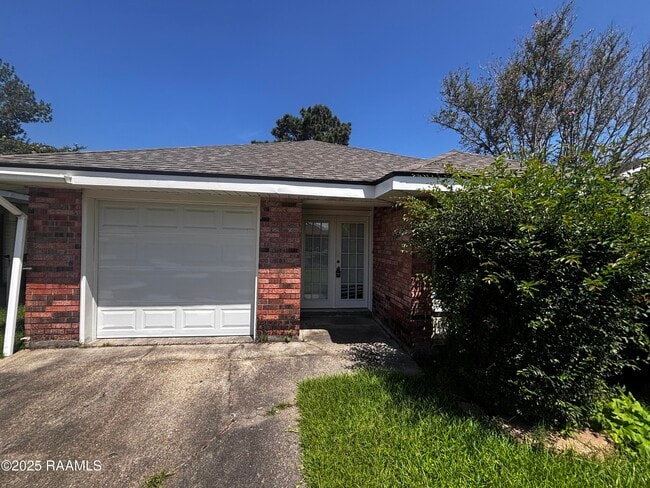 Primary Photo - 106 Doubloon Dr