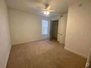 Building Photo - Kissimmee Townhome