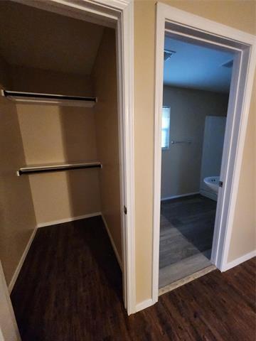 Building Photo - 8424 Bunche Dr