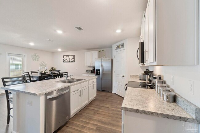 Building Photo - 6173 Native Dancer Wy