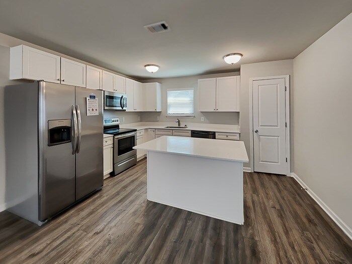 Building Photo - 30 Daniel Ln