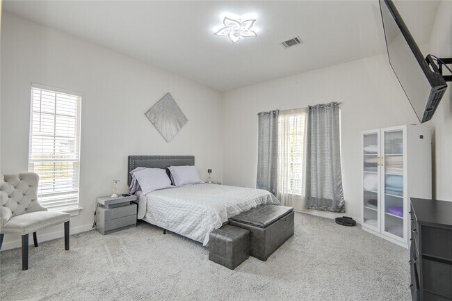 Building Photo - 582 Rd 5707