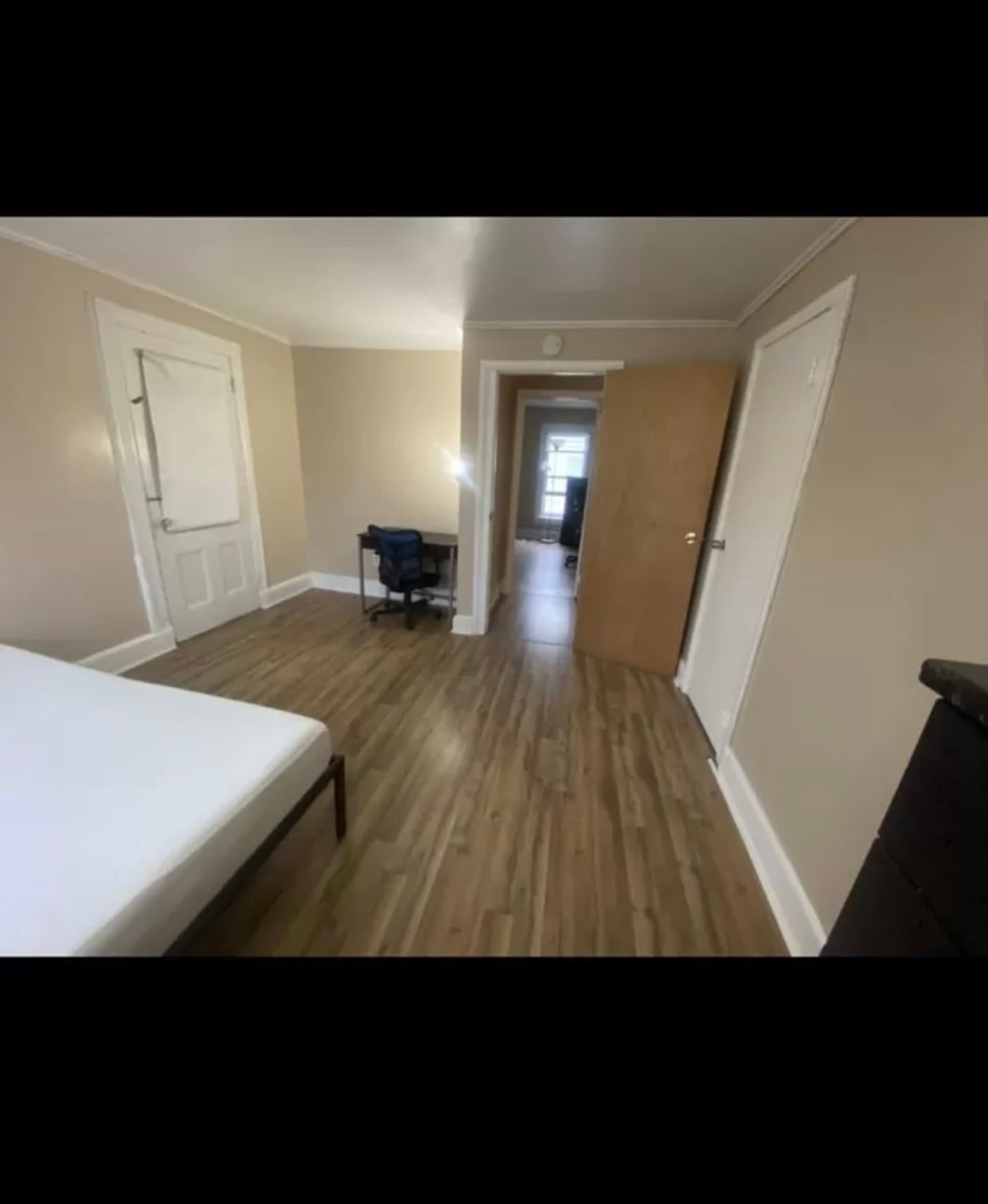 Building Photo - 13 Clarke St