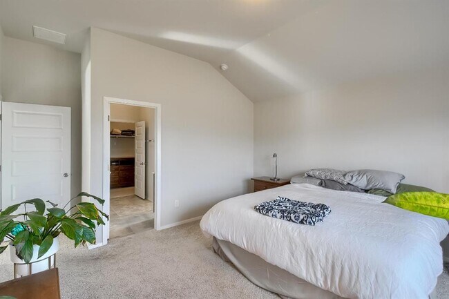 Building Photo - 5616 Corso Ct