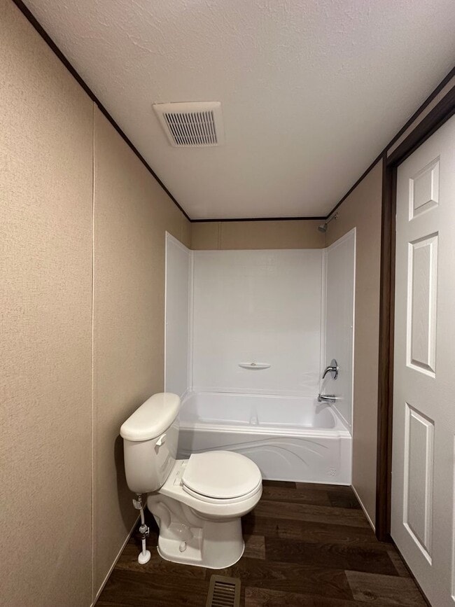 Building Photo - 145 Littleton St