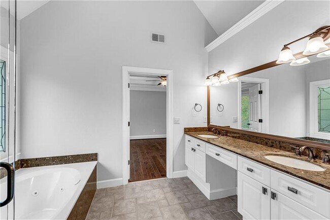 Building Photo - 1200 Chelsey Ln
