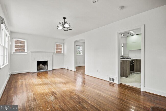 Building Photo - 1807 41st Pl SE