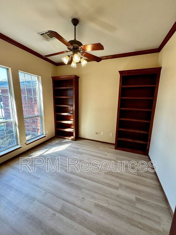 Building Photo - 8413 NW 77th St