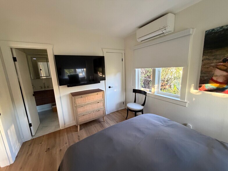 Building Photo - 6124 Glen Tower St