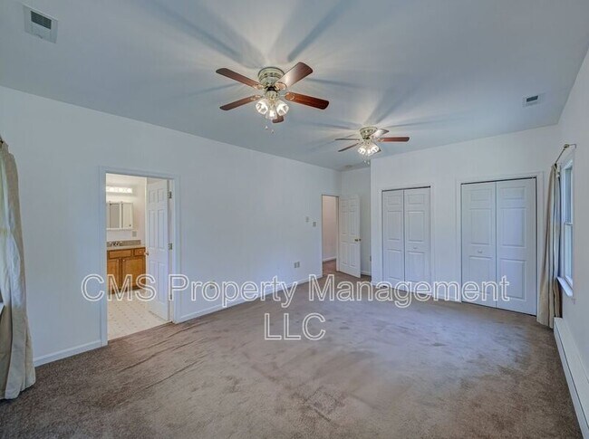 Building Photo - 756 Lakehurst Rd