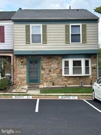 Building Photo - 2100 Mager Dr