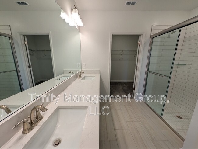 Building Photo - 10754 Gable Dig Lp