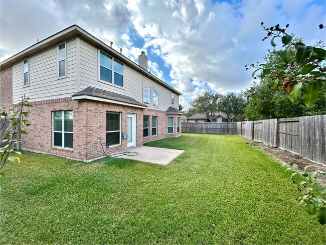 Building Photo - 2518 Brittany Lakes Dr