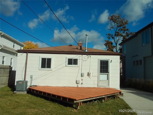 Building Photo - 762 Ruffner Ave