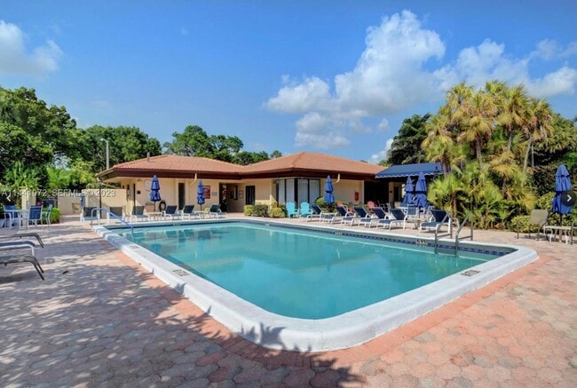 Building Photo - 21785 Cypress Dr