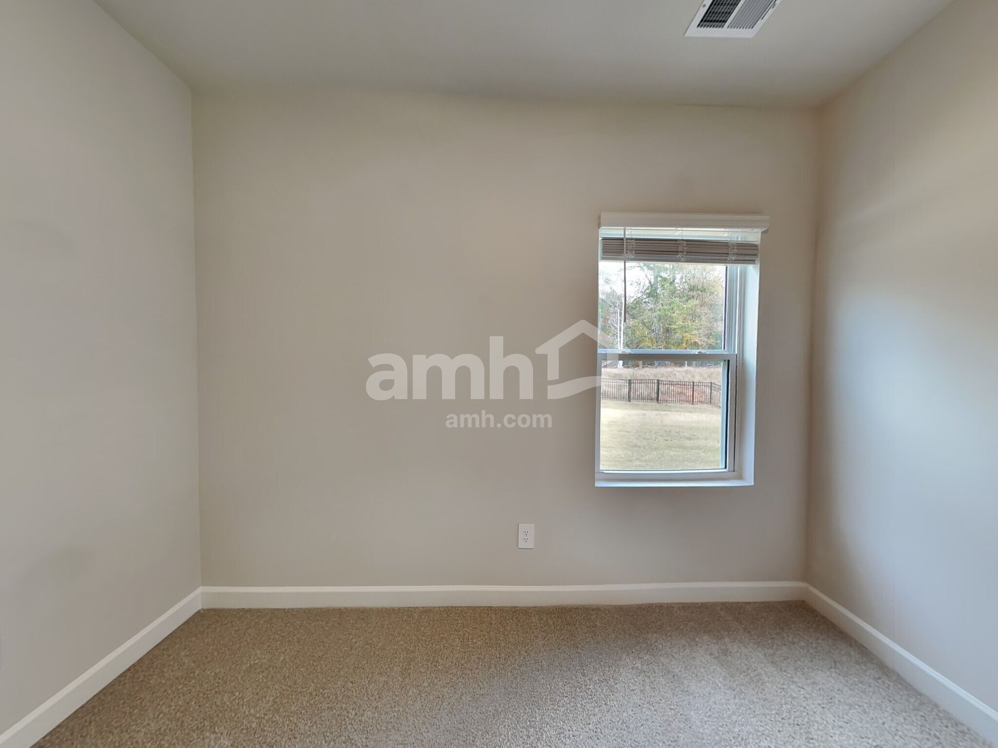 Building Photo - 789 Treeline Rd