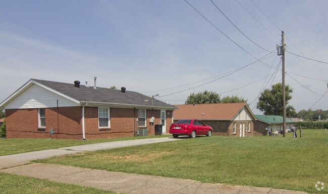 Building Photo - Walnut Street Apartments