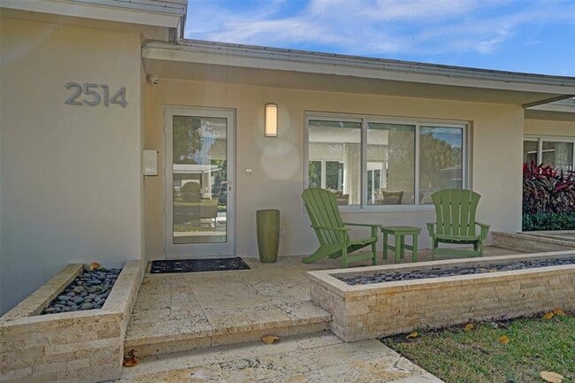 Building Photo - 2514 Yacht Club Blvd