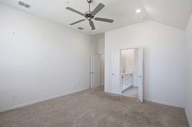 Building Photo - 700 Pistachio Pkwy