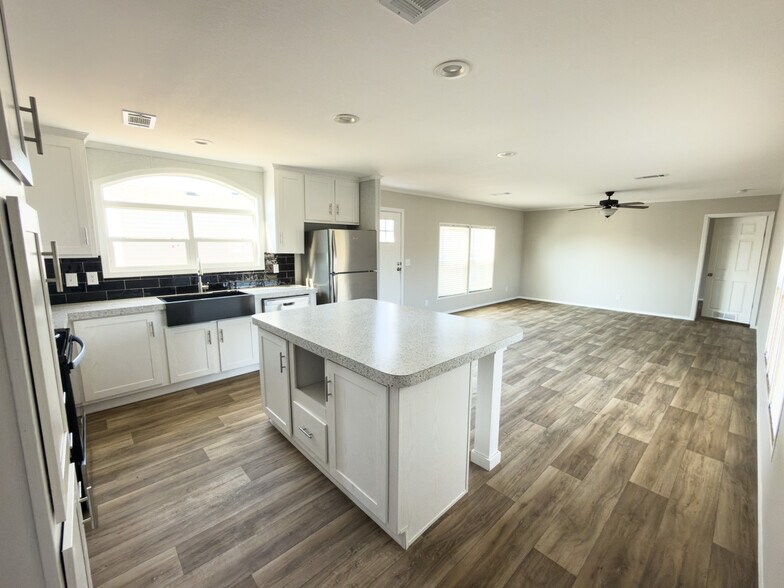 Building Photo - 128 Ponderosa Way