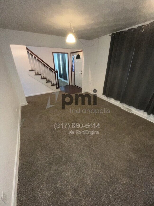 Building Photo - 635 Phaeton Pl