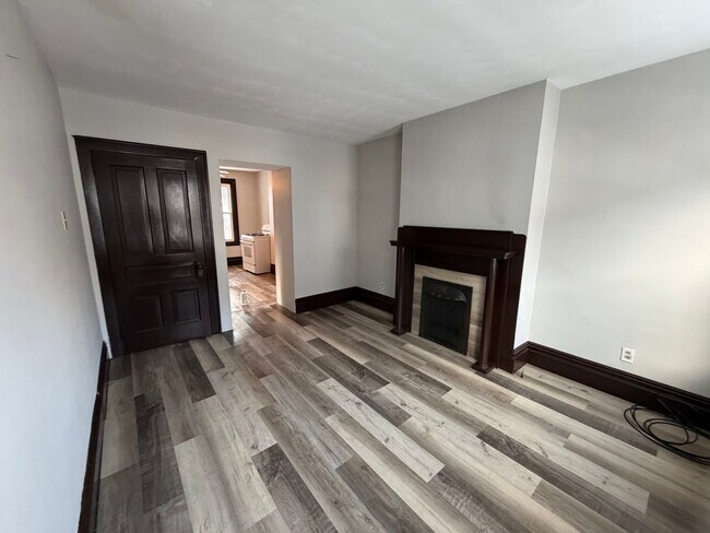 Building Photo - 526 Westinghouse Ave