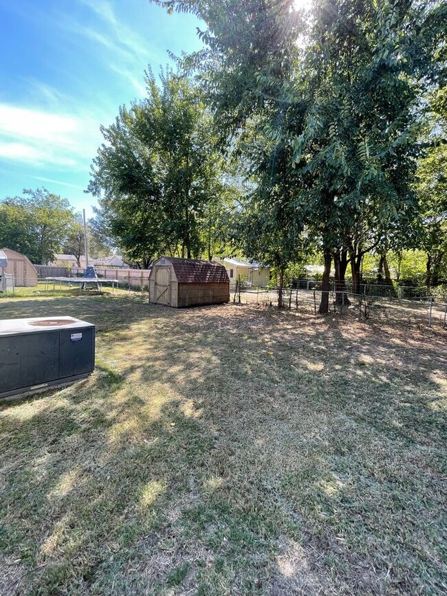 Building Photo - 2 bedroom House near Downtown BA