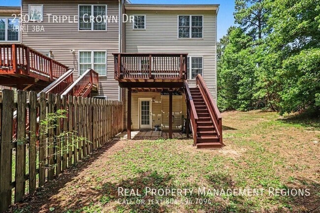Building Photo - 23043 Triple Crown Dr