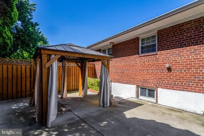 Building Photo - 4519 Holmes Run Pkwy