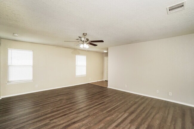 Building Photo - 217 Jersey Bend