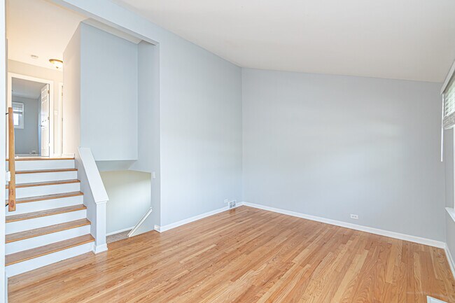 Building Photo - 1403 E Lillian Ave