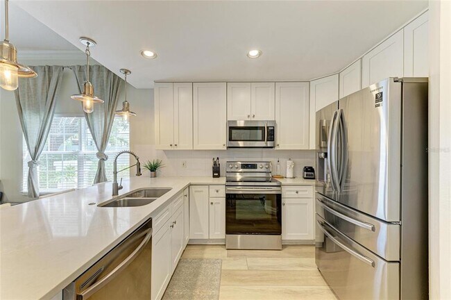 Building Photo - 3605 54th Dr W