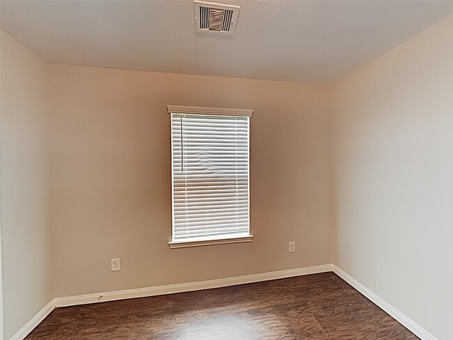 Building Photo - 21427 Wilona Way