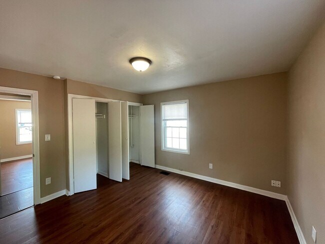 Building Photo - 28 Moore Dr