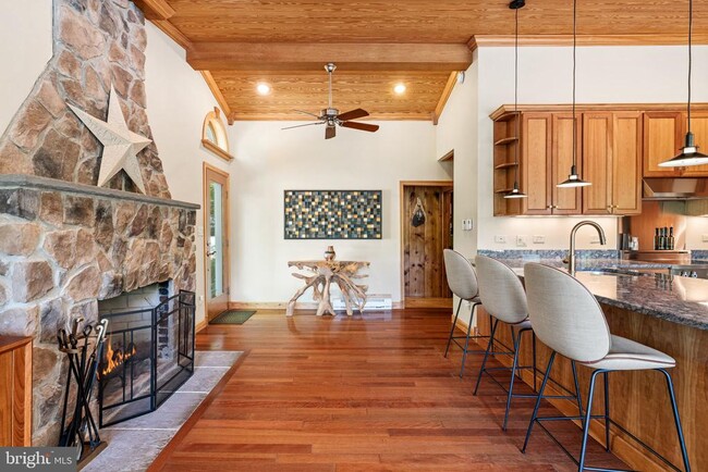 Building Photo - 8255 Sunderman Pl