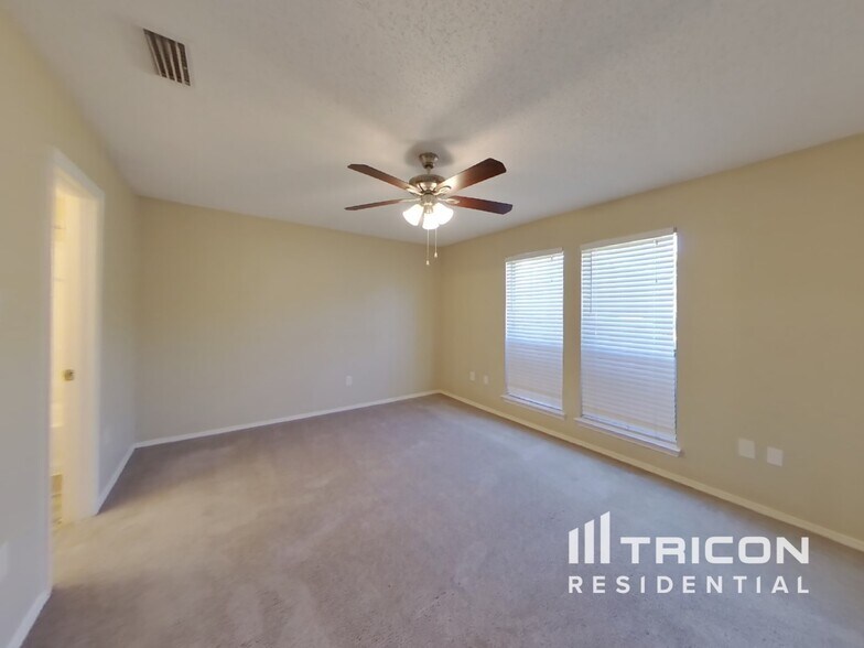 Building Photo - 1015 Cedar Run Dr