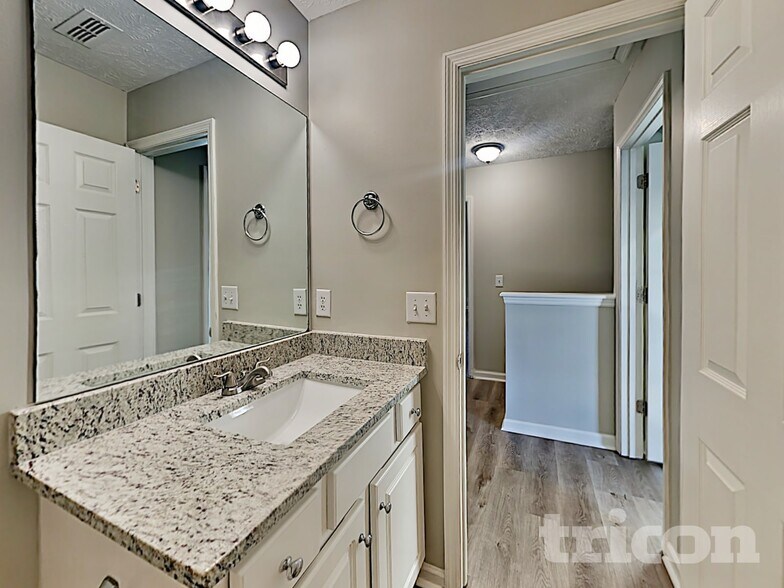 Building Photo - 4924 Nina Marie Ave