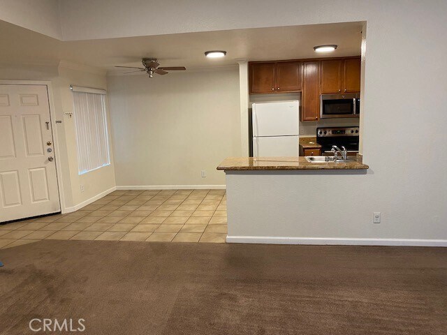 Building Photo - 1027 Vista Del Cerro Dr