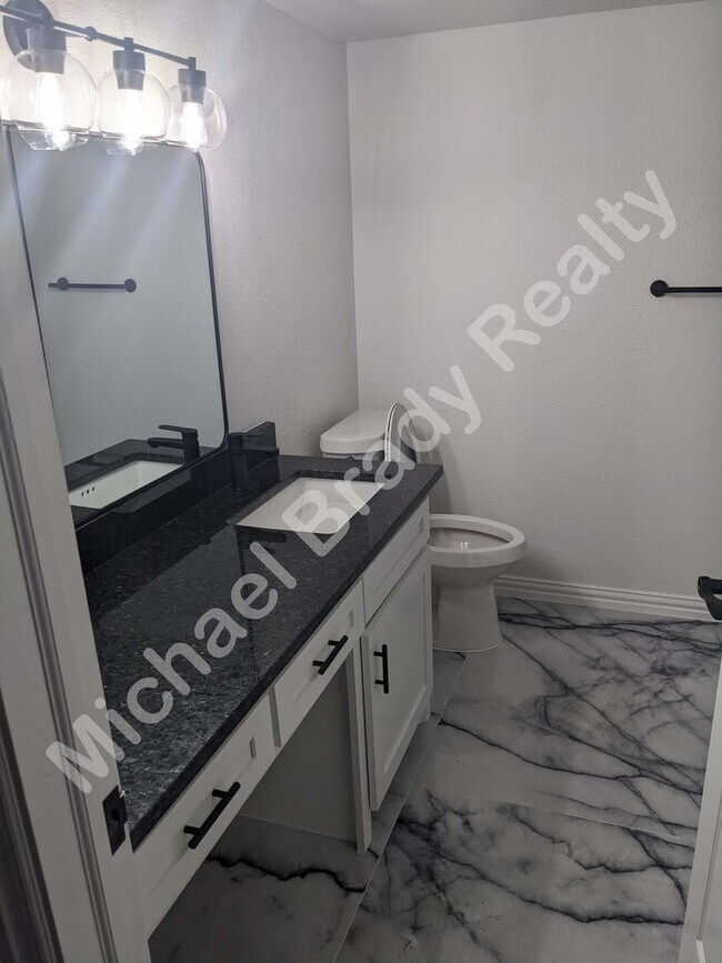 Building Photo - 3924 Scruggs Dr