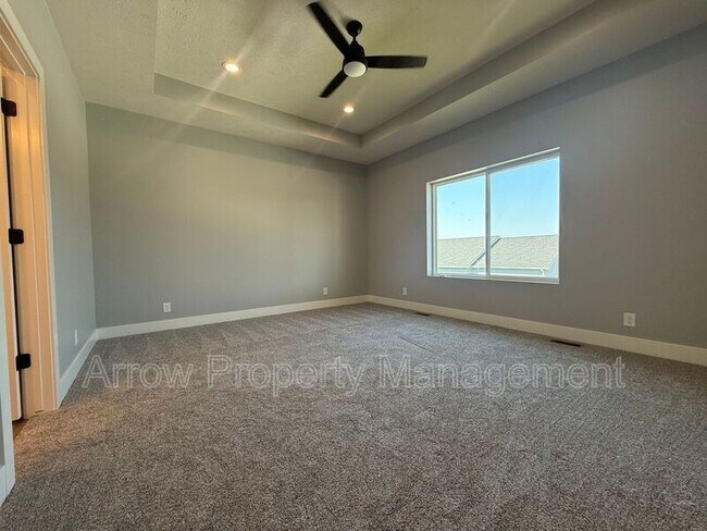 Building Photo - 9425 Estela Ave