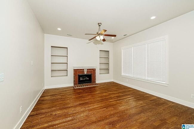 Building Photo - 4601 Nicholas Dr