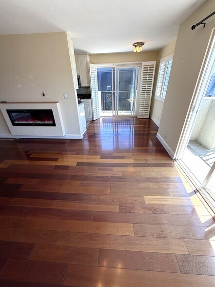 Building Photo - 2308 Schader Dr