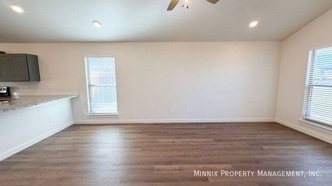 Building Photo - 2170 Langford Ave