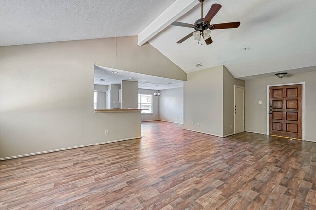 Building Photo - 923 Mayweather Ln