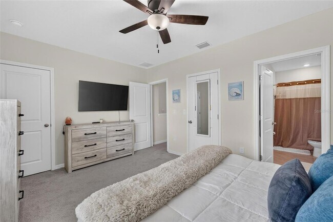 Building Photo - 33046 Major Oak Dr