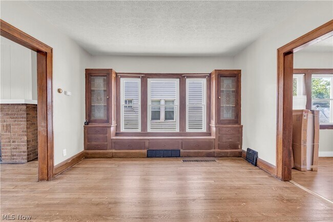 Building Photo - 4700 Rockwood Rd