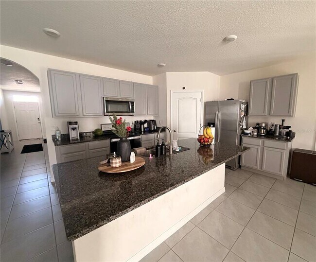 Building Photo - 5354 Douglas Fir Dr